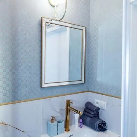 Modern, Elegant In The Heart Of Warsaw.