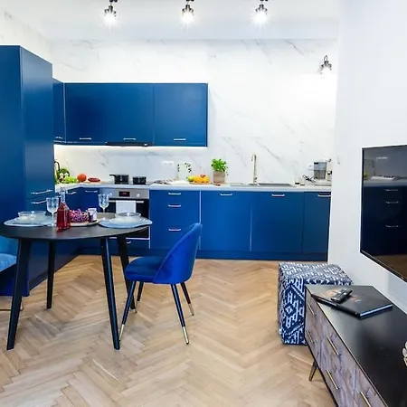 Modern, Elegant In The Heart Of Warsaw. アパート *