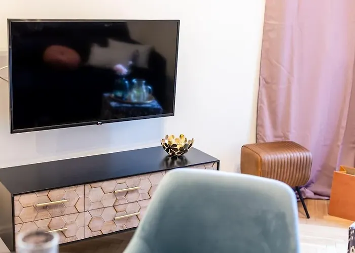 Modern, Elegant In The Heart Of Warsaw.