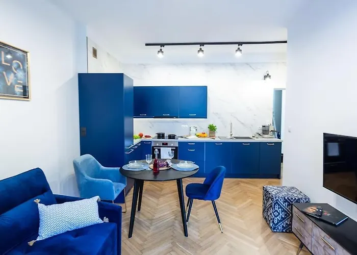 Modern, Elegant In The Heart Of Warsaw. Warschau