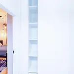 Modern, Elegant In The Heart Of Warsaw. * Warschau