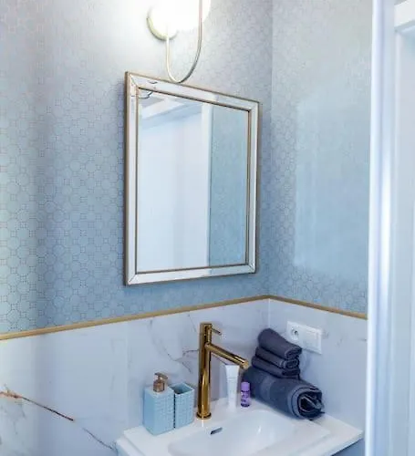 Modern, Elegant In The Heart Of Warsaw.